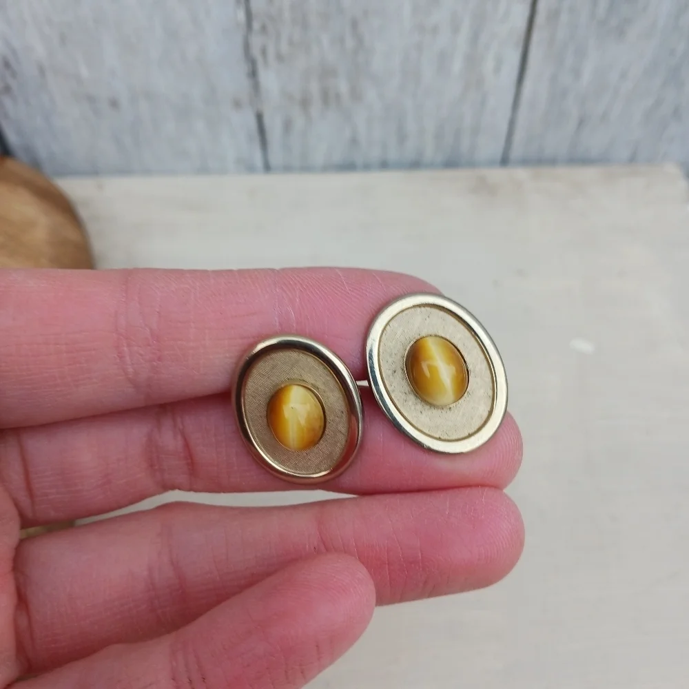 Vtg‎ Cufflinks Gold Tone Tiger's Eye Oval Stone  Cuff Links Cats Eye